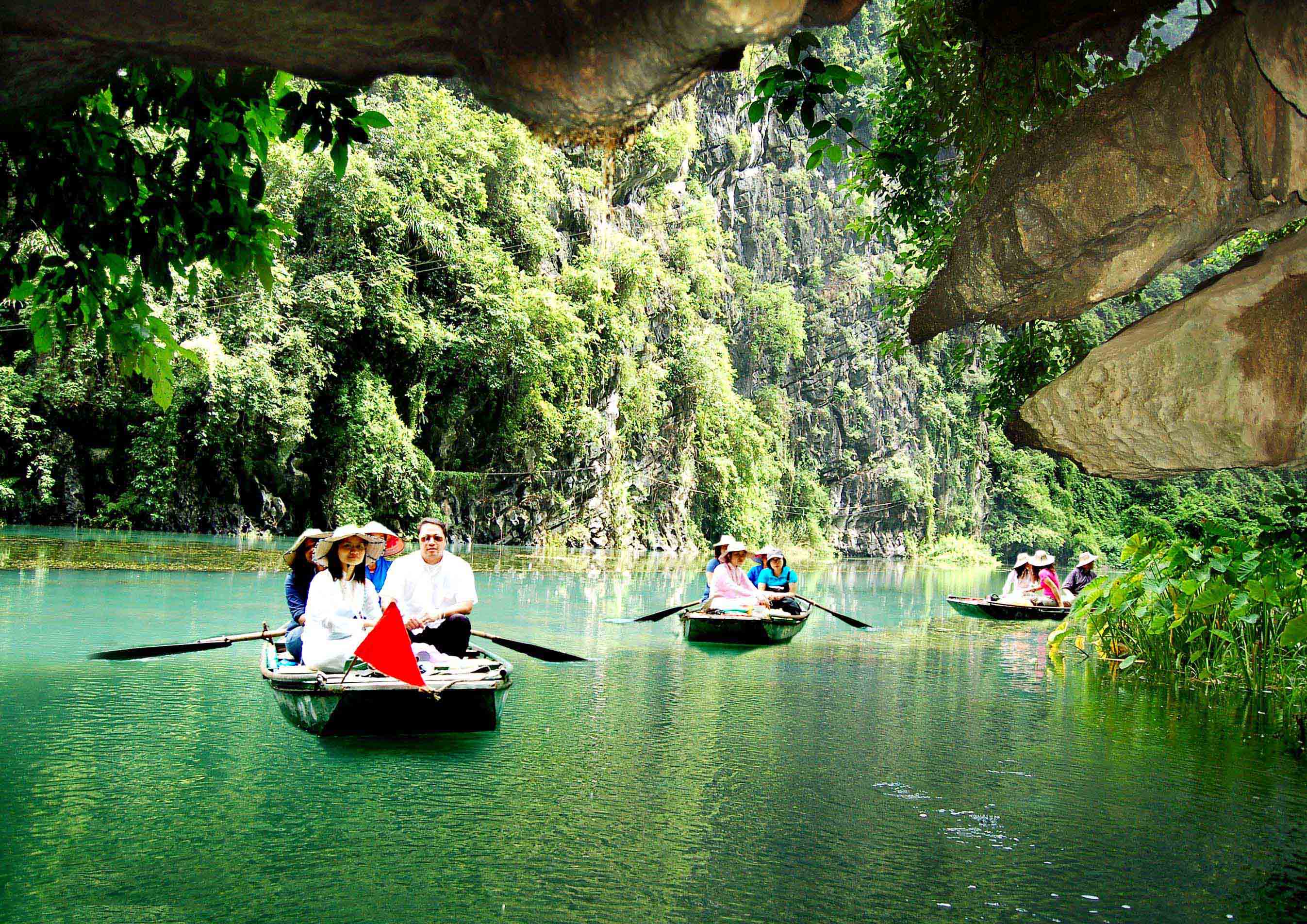 tour tham quan tam coc bich dong