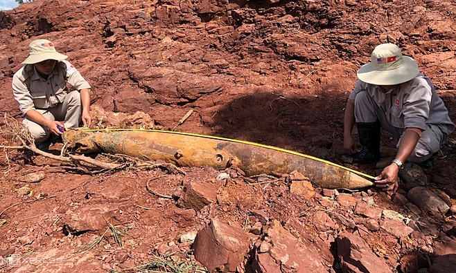 Flooding Washes Up Vietnam War Bombs Grenades Vietnam Discovery Travel